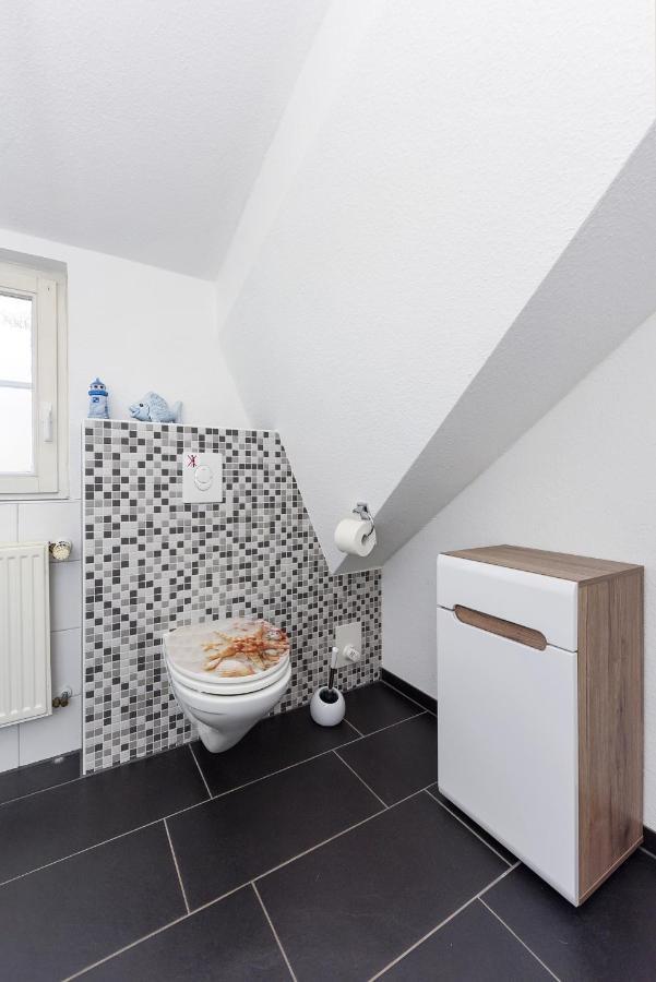 Ferienwohnungen Im Haus Friesische Weite Schillig Bagian luar foto