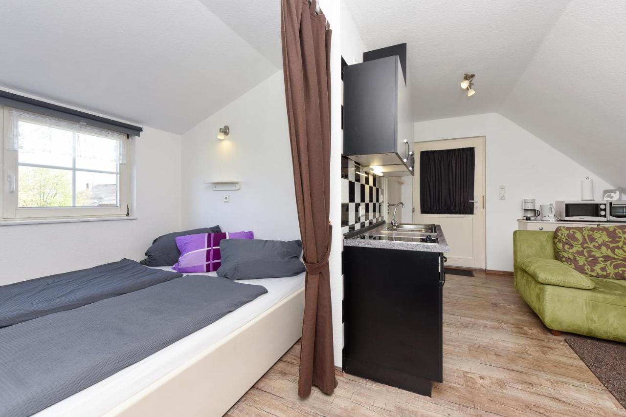 Ferienwohnungen Im Haus Friesische Weite Schillig Bagian luar foto