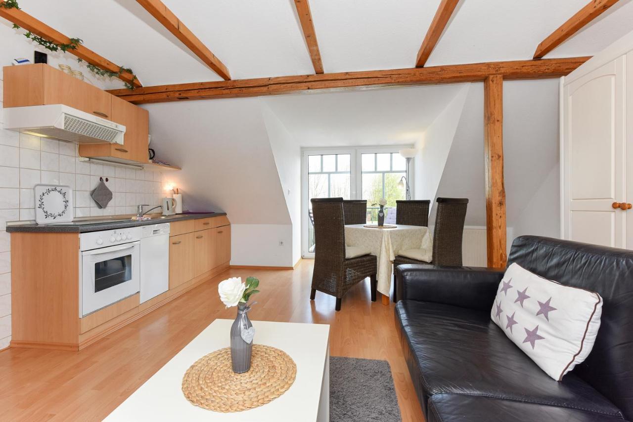Ferienwohnungen Im Haus Friesische Weite Schillig Bagian luar foto